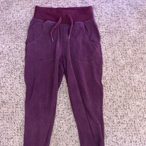 Cropped lululemon joggers